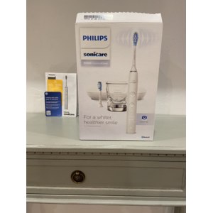 Электрическая зубная щетка Philips Sonicare DiamondClean 9000 HX9913/17 фото
