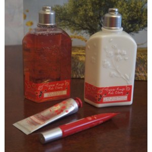 Набор средств L`Occitane Red Cherry/ Cherries Rouge/ Красная вишня фото