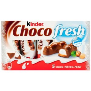 Шоколадный батончик FERRERO Kinder choco fresh с молочным и ореховым кремом фото