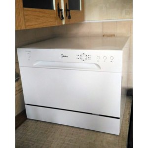 Компактная посудомоечная машина Midea MCFD-0606 фото