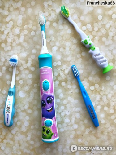 зубная щетка для детей механическая