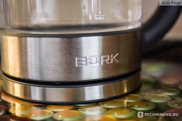 Электрический чайник Bork K702 фото