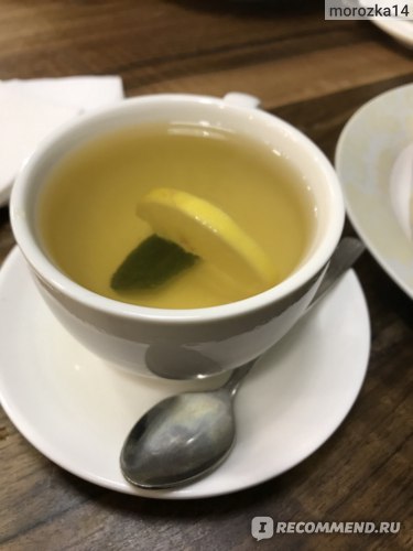 Зеленый чай с лимой и листочком мяты