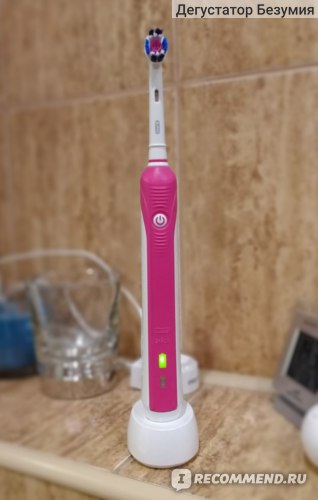 Электрическая зубная щетка Oral-B PRO 750 Cross Action, Pink фото