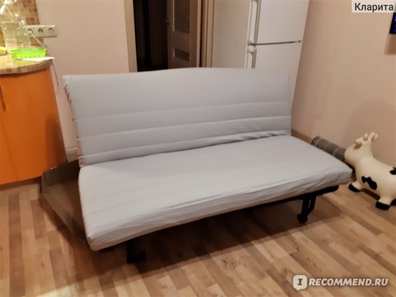 IKEA ЛИКСЕЛЕ МУРБО - «Недорогой и компактный диван-кровать из Икеа судобным матрасом и еще множеством плюсов.»