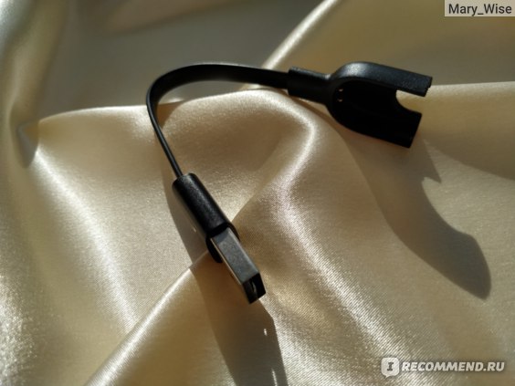 Фитнес-браслет Xiaomi Mi Band 3 фото